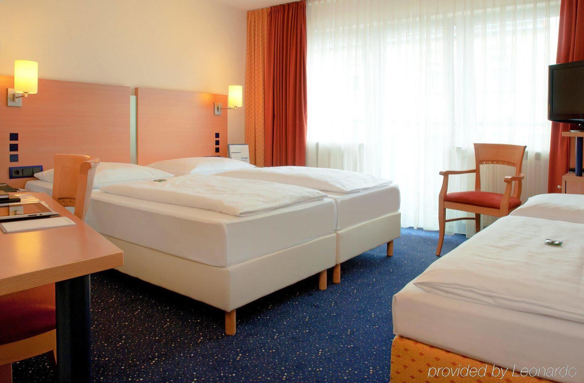 Hotel Plaza Frankfurt am Main Room photo